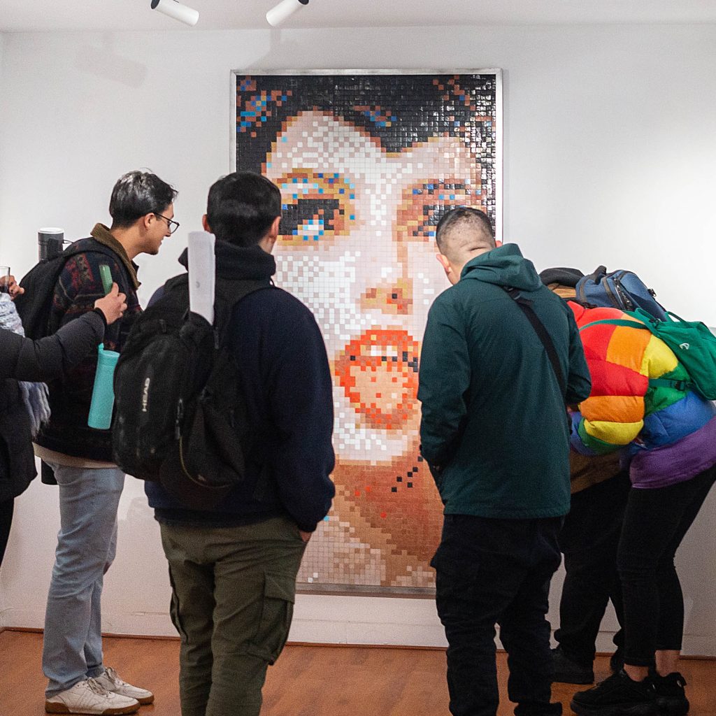 “AHEGAO” Mosaico de teselas vítreas de 2x2 cm · 200 × 100 cm · 2022