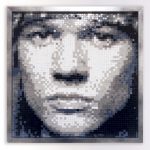 Mosaico Veneciano • Íconos del Rock & Rebeldía “Axl Pixel Remix” Mosaico de teselas vítreas · 60 × 60 cm · 2021