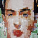 Mosaico Veneciano • Apropiación de Íconos “Frida Pixel Remix 2” Mosaico de teselas vítreas · 80 × 80 cm · 2022
