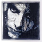 “Robert Smith Pixel Remix” Mosaico de teselas vítreas · 60 × 60 cm · 2021