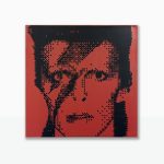 “Bowie” · Stencil Pixel Art · Serie Iconos Pop · Pintura spray y stencil sobre tela · 50 × 50 cm · 2023