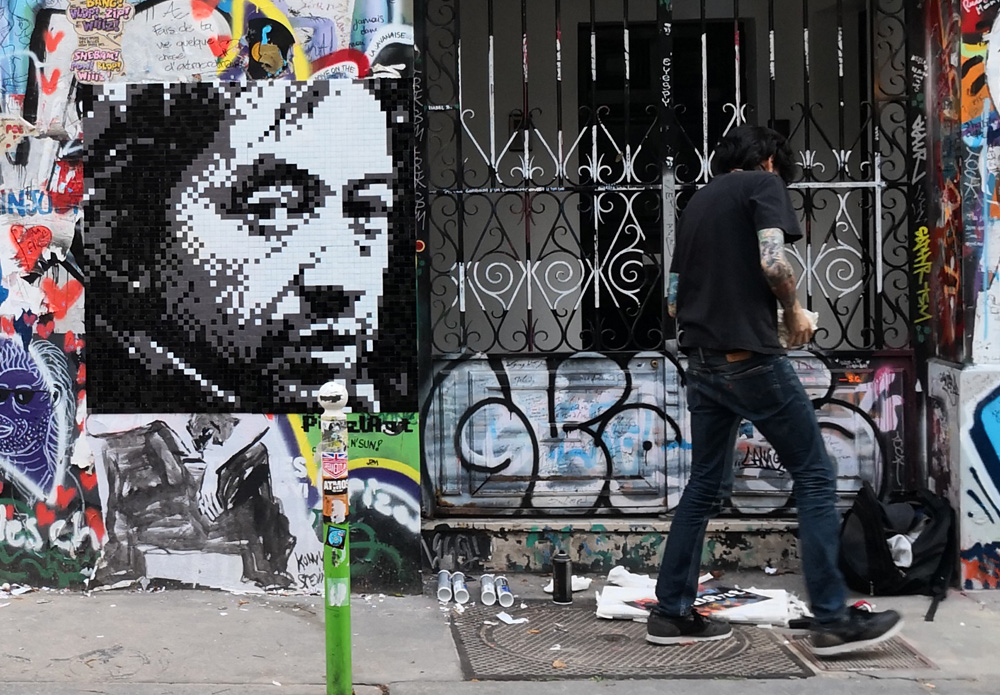 pixelart gainsbourg house instalation