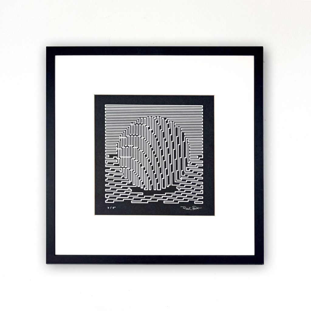 “Satélite Plotter” · Kinetic & Plotter Art · Abstract Series · Rotulador plata sobre papel Fabriano negro · 50 × 50 cm (enmarcado) · 2025