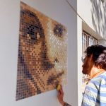 “Venus Pixel Street” · Serie Street Remix · Mosaico Veneciano sobre soporte rígido · 80 × 80 cm · 2024