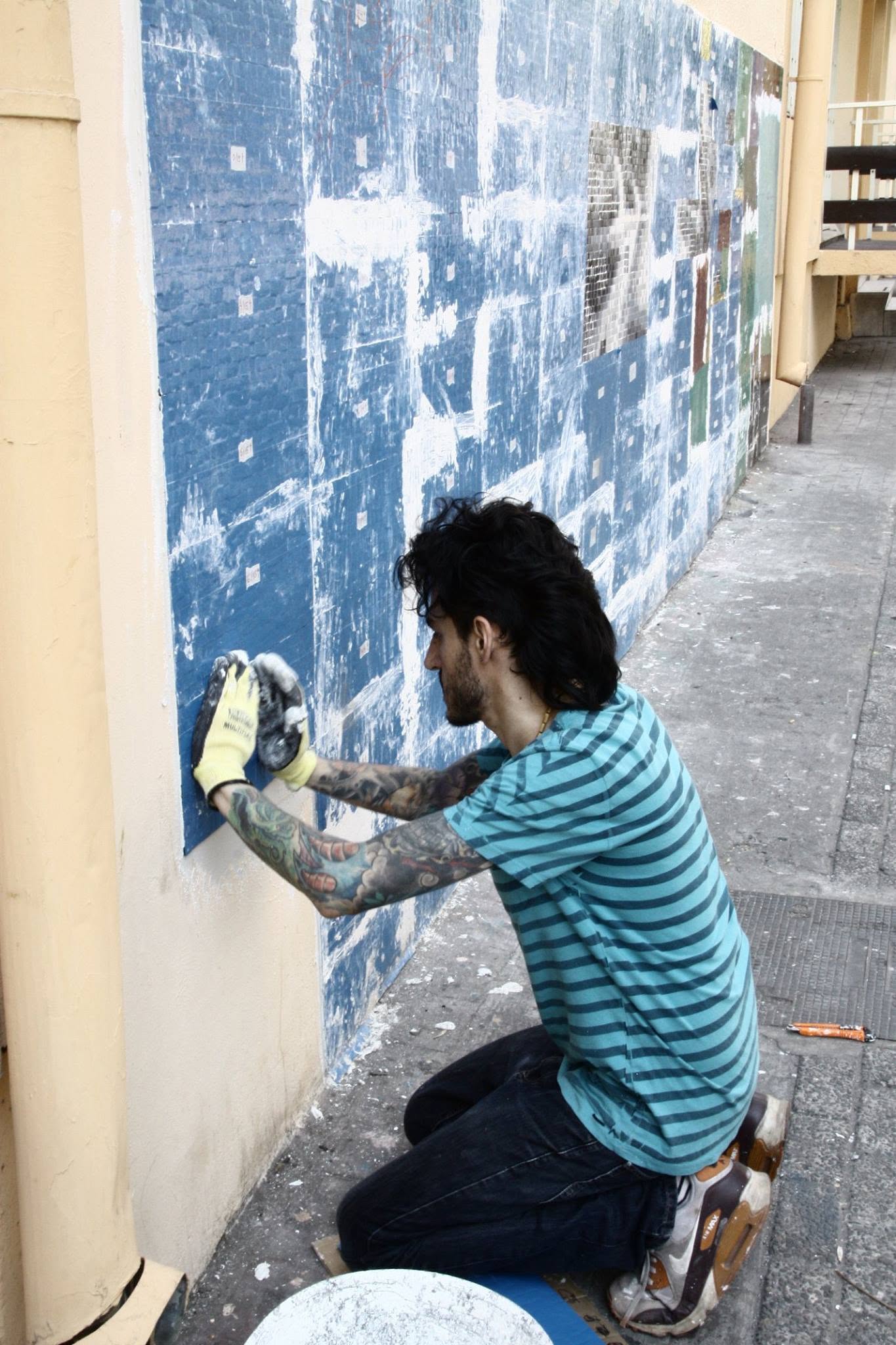 el renacer salvador dali streetart pixelart 01