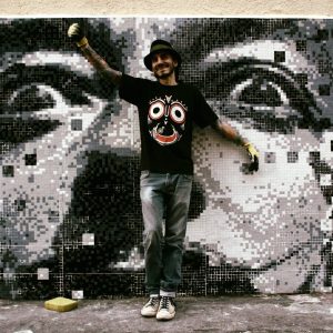 el renacer salvador dali streetart pixelart 03