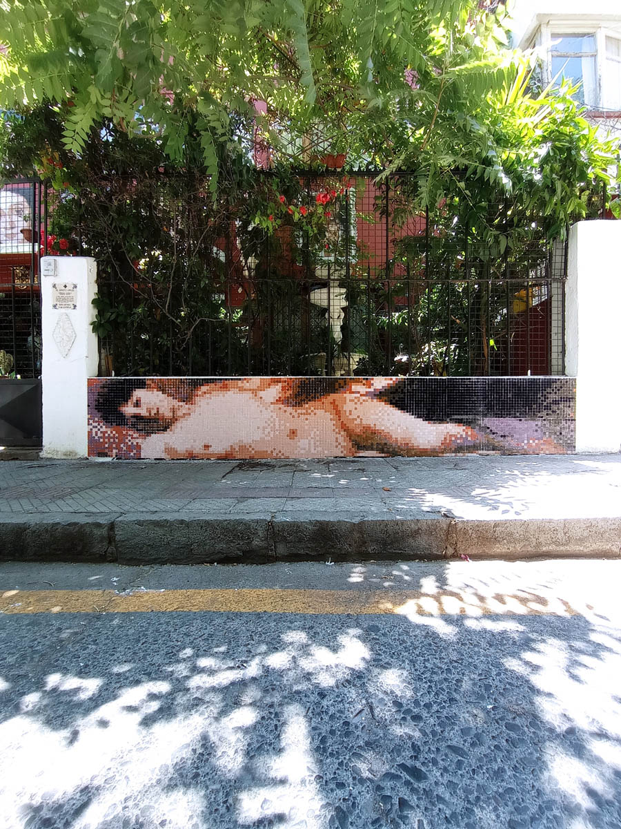la ninfa de las cerezas streetart pixelart 02
