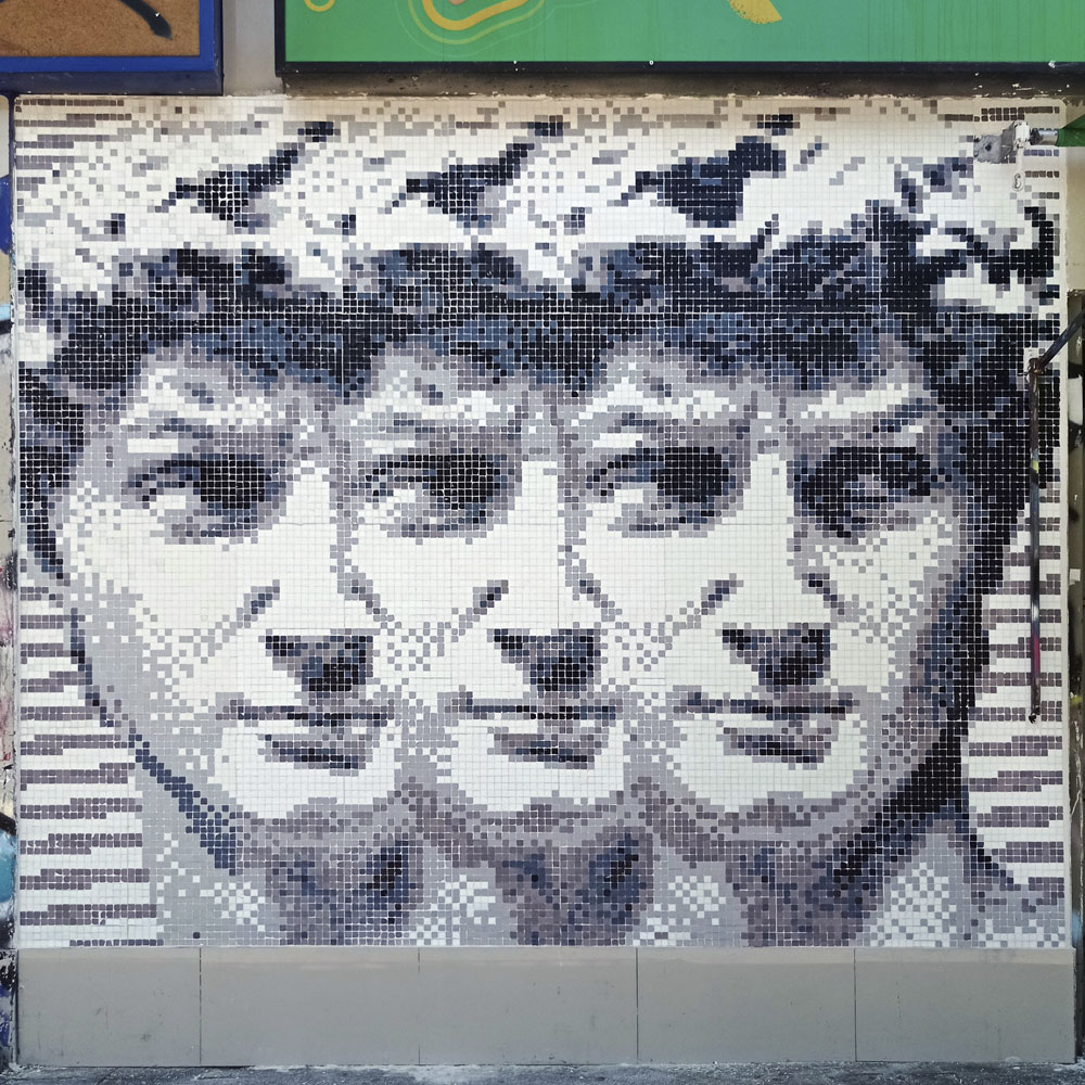 monumental urban mosaic by pixelart