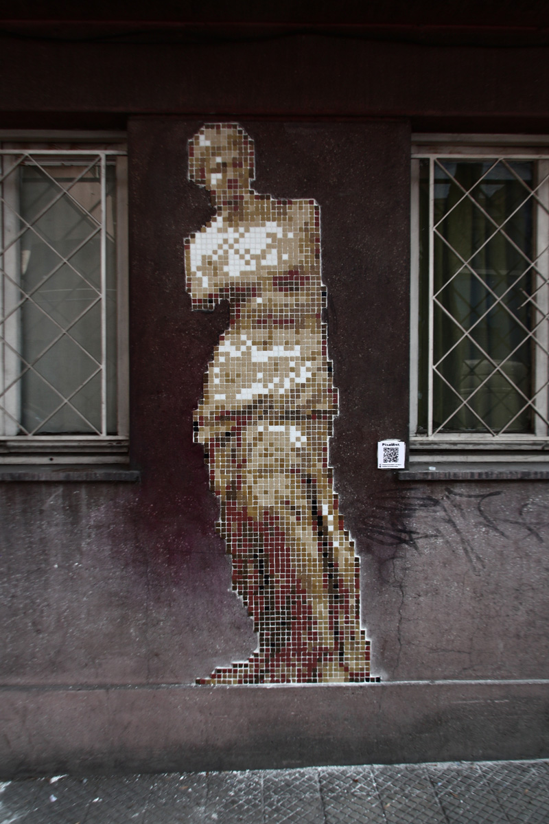 venus de milo pixelart streetart mosaic 04