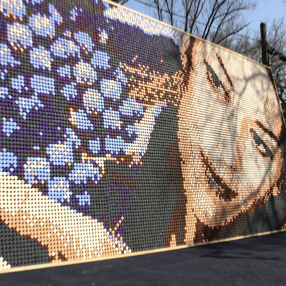 wine day pixelart intervention
